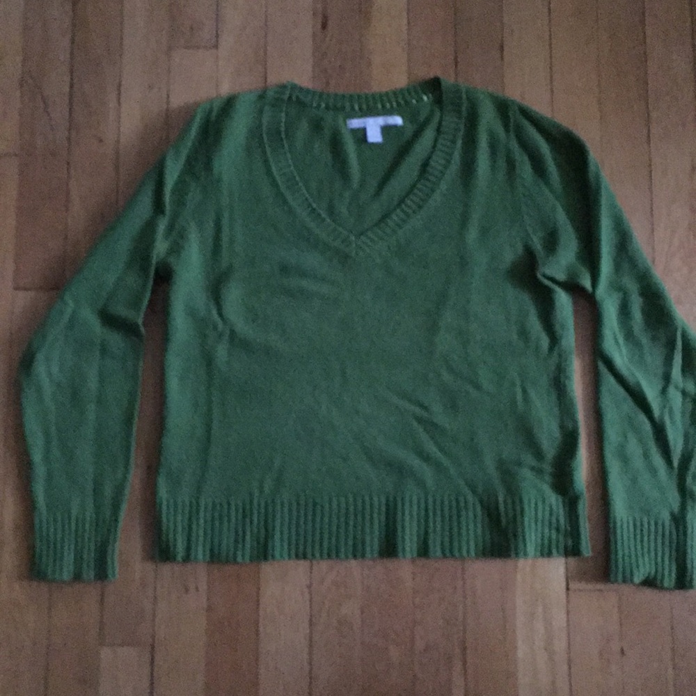 OldNavy V-neck sweater